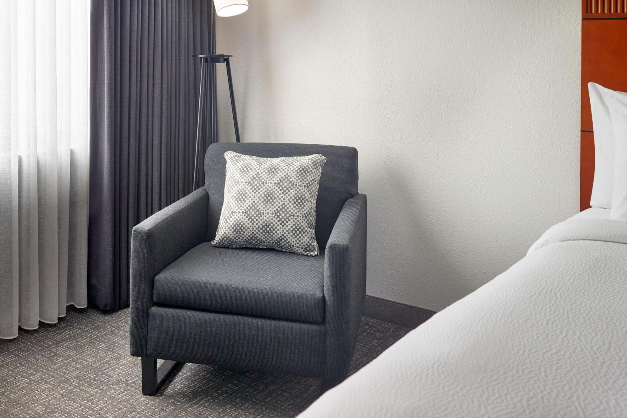 Courtyard By Marriott Augusta Hotell Exteriör bild