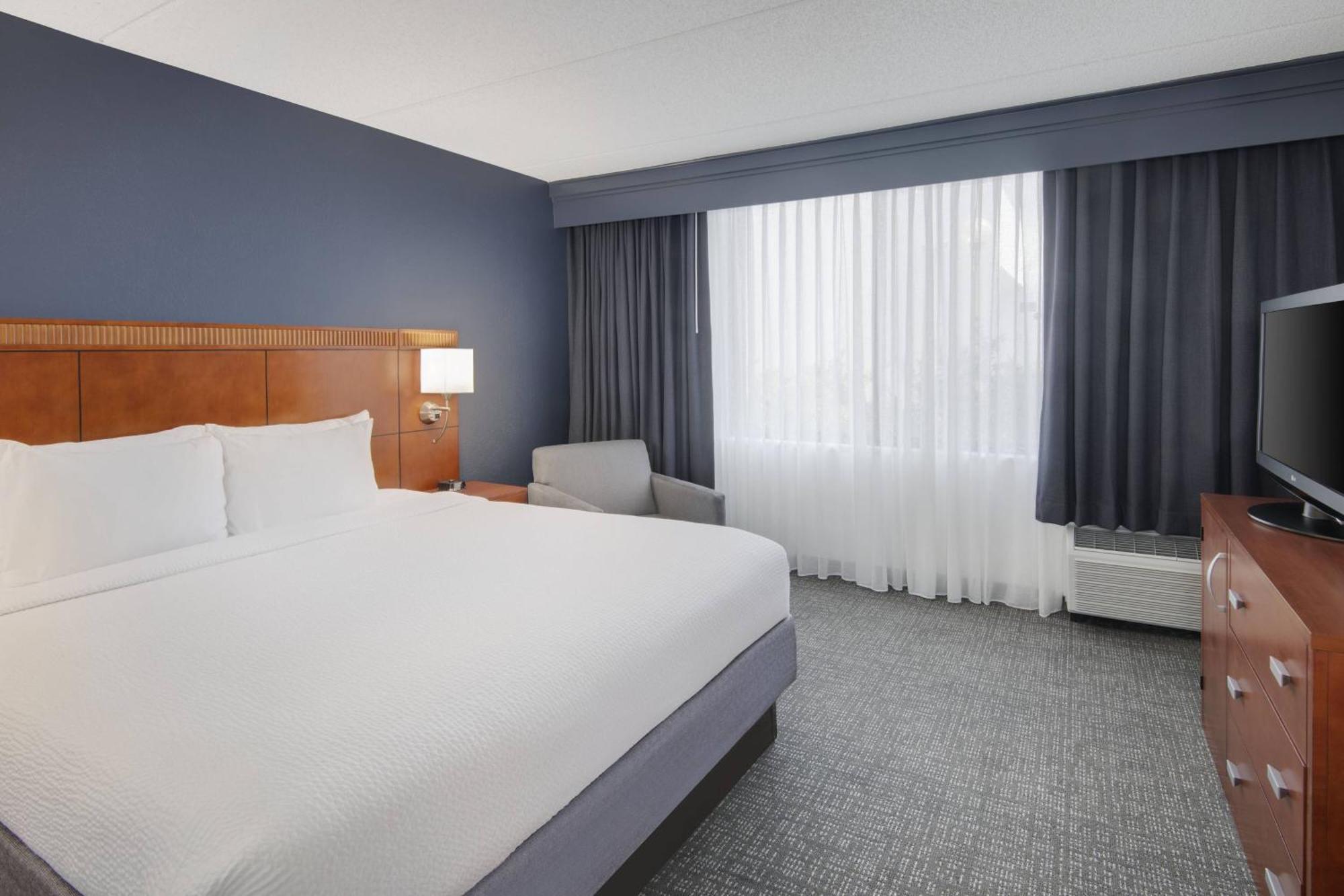 Courtyard By Marriott Augusta Hotell Exteriör bild